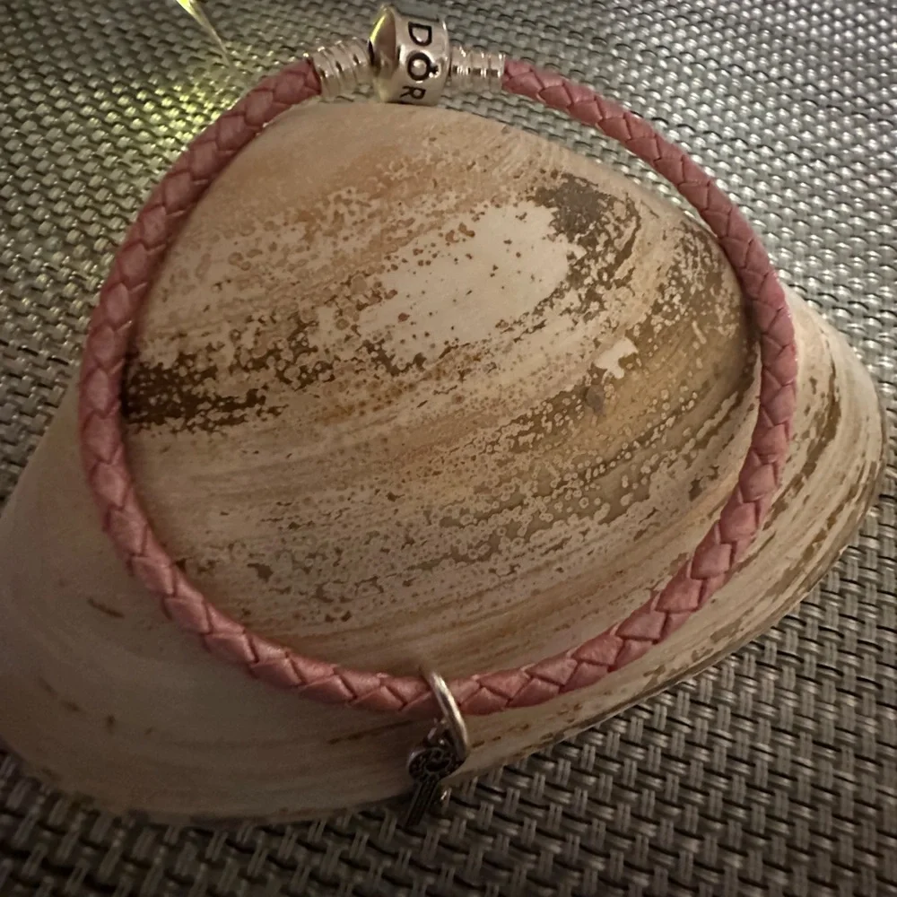 Pandora Leather Pink Bracelet with Key Charm - Picture 6 of 11